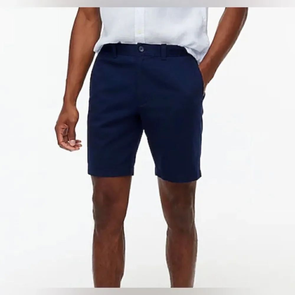 J.Crew 9" flex chino short NWT Size 29